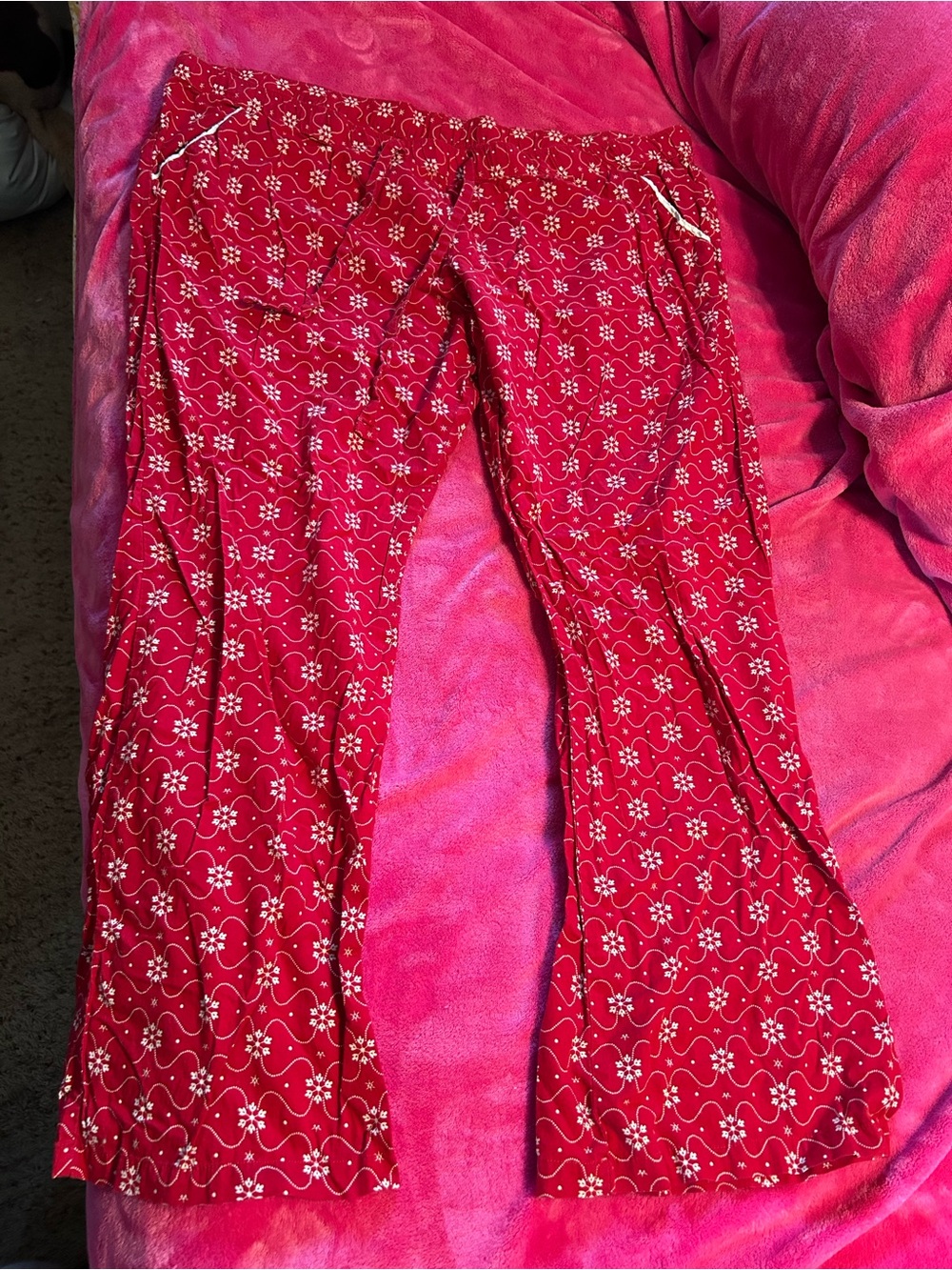 Old Navy Red Floral-Print Pajama Bottoms